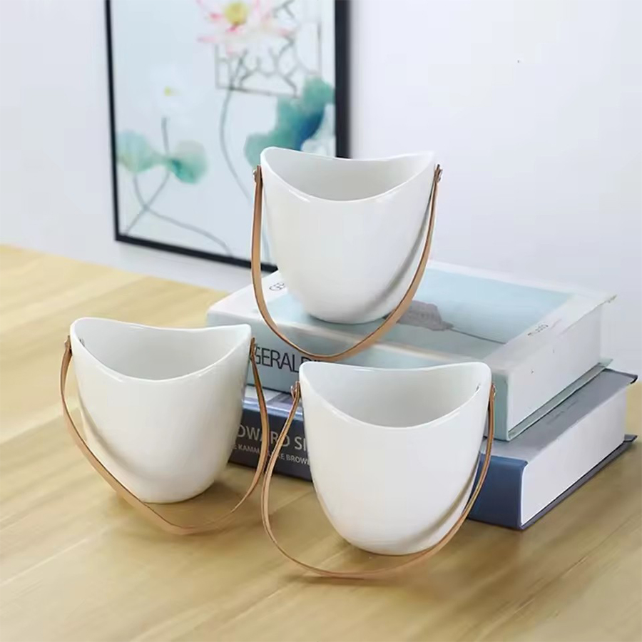 Aloe Vera Pot - Witte hangende plantenpot met leren riem